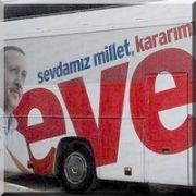  EVET  AFİŞİ KEFENİ OLDU!